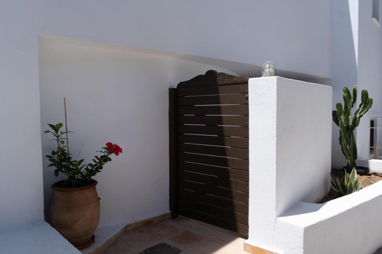 Lotos Beach Home Kini Buitenkant foto