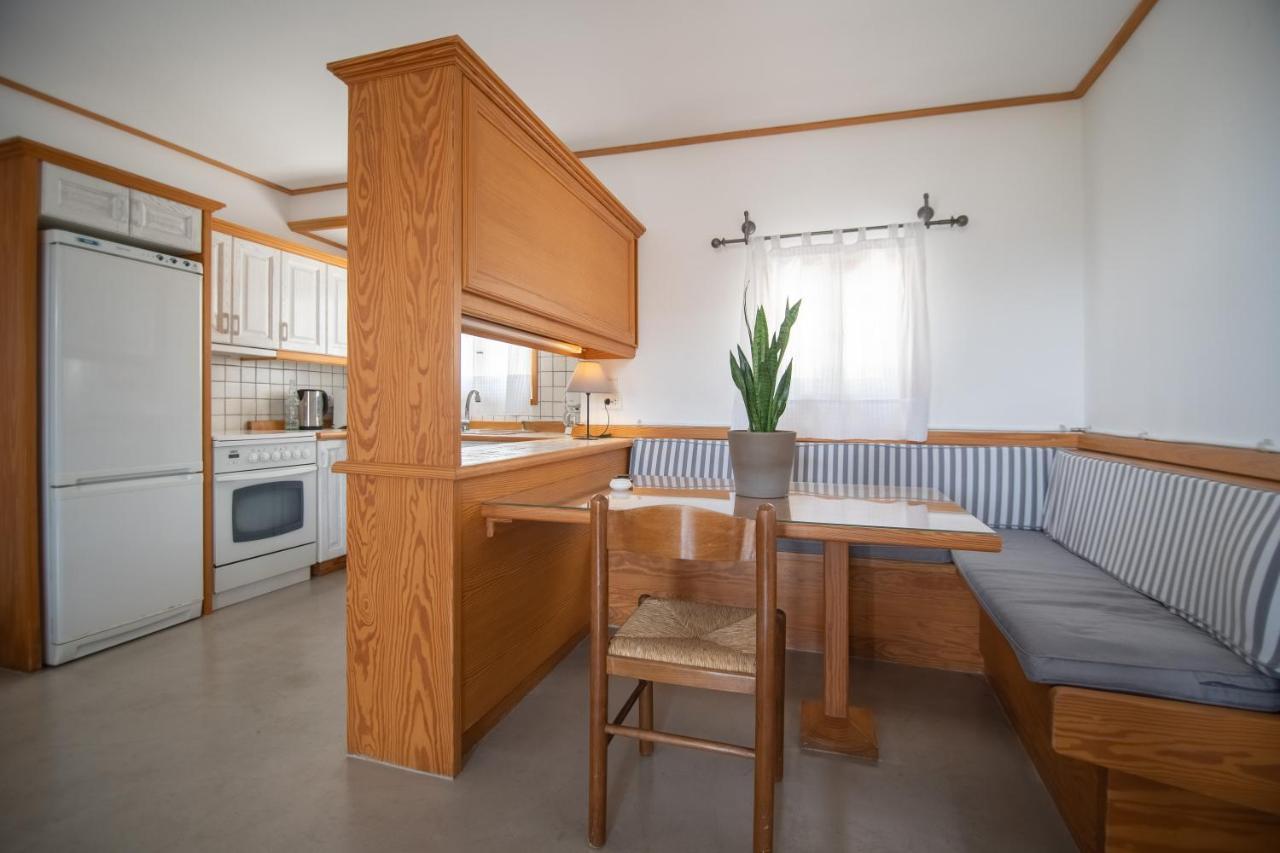 Lotos Beach Home Kini Buitenkant foto