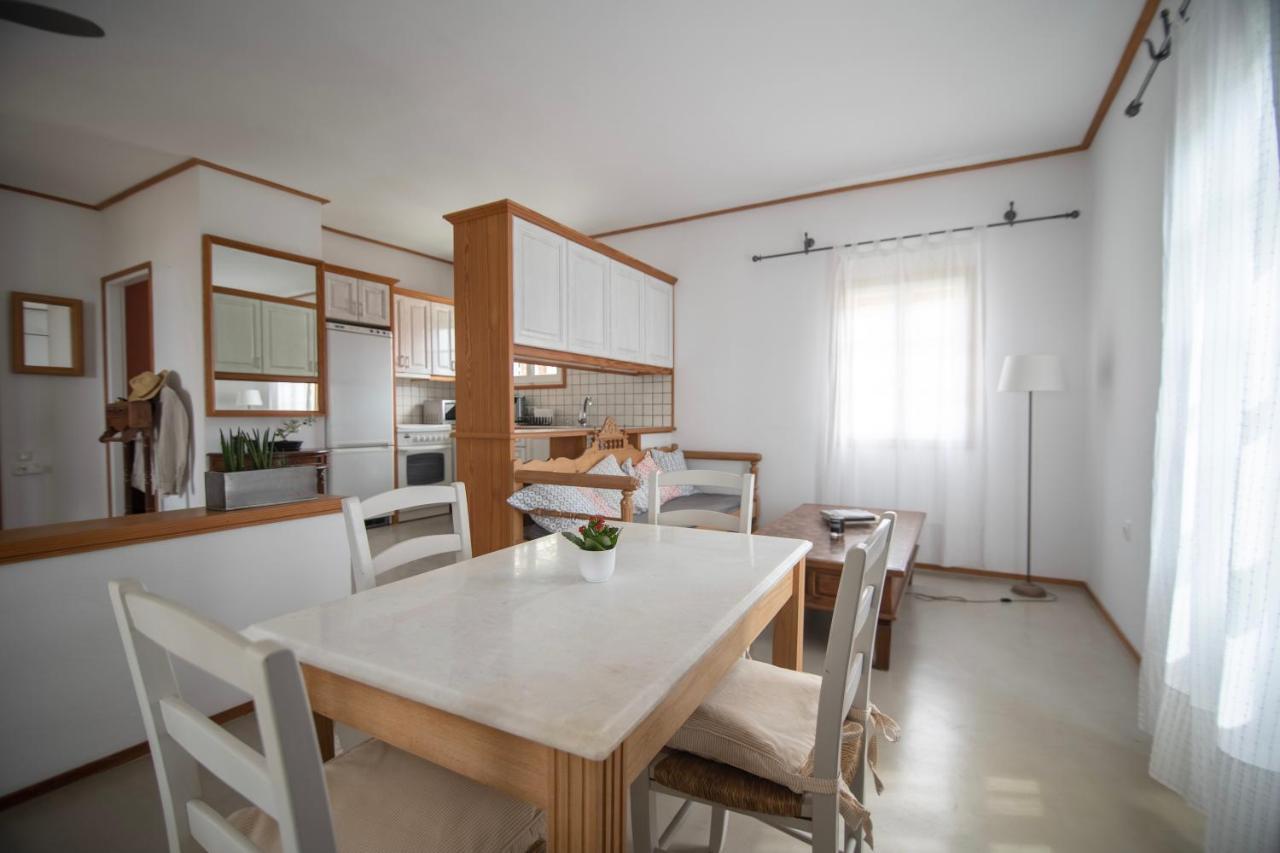 Lotos Beach Home Kini Buitenkant foto