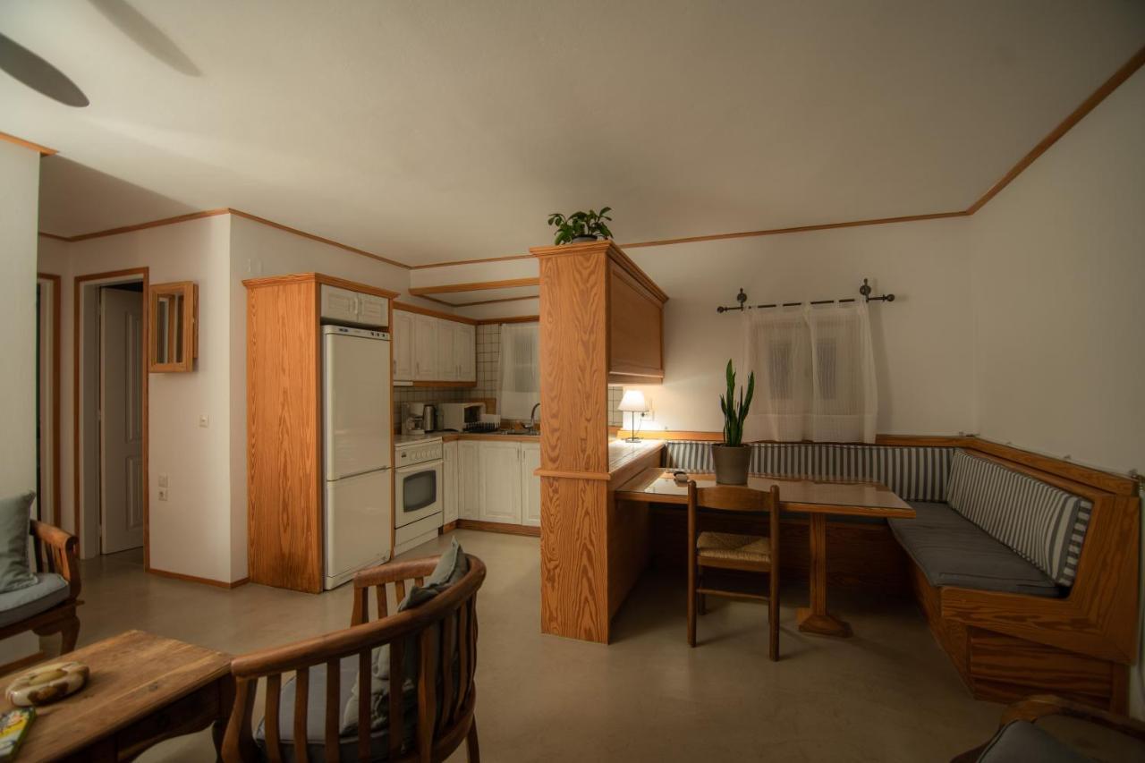 Lotos Beach Home Kini Buitenkant foto