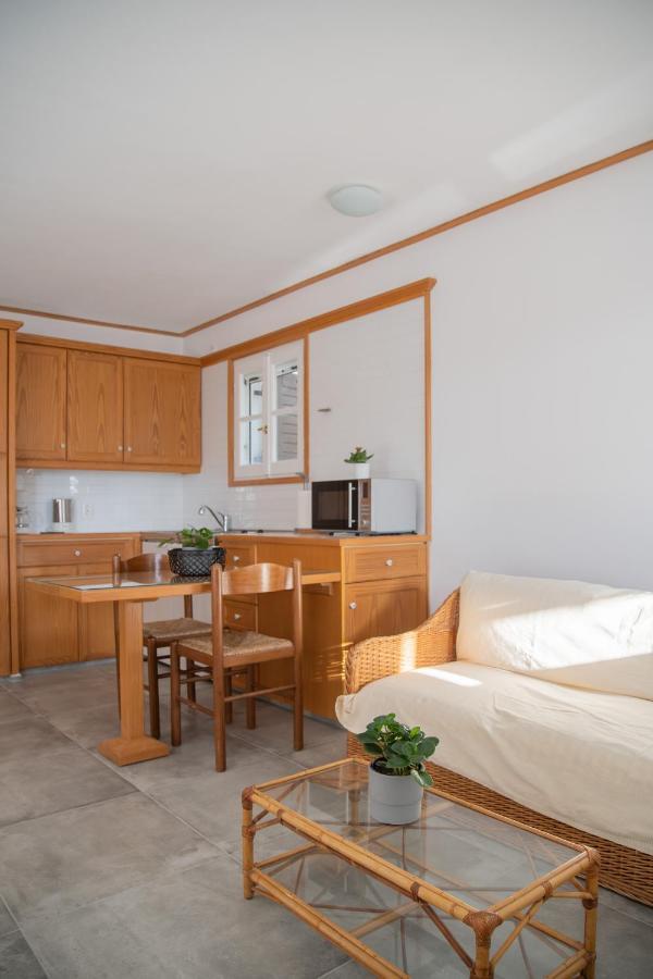 Lotos Beach Home Kini Buitenkant foto