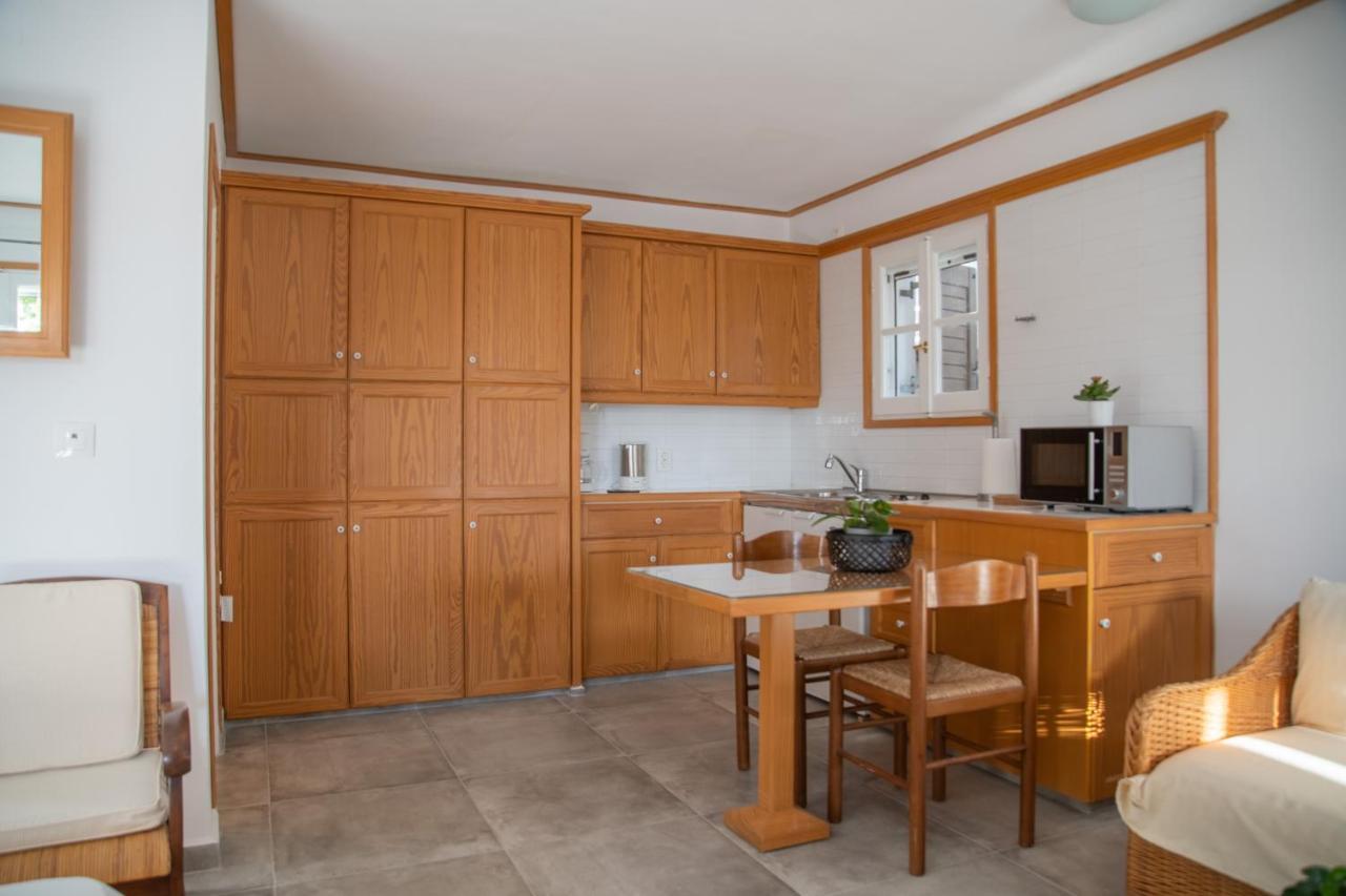 Lotos Beach Home Kini Buitenkant foto
