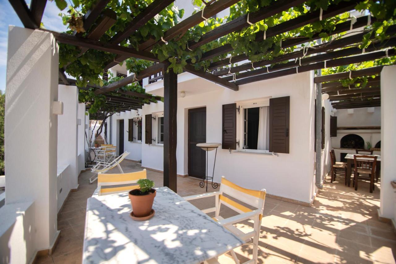 Lotos Beach Home Kini Buitenkant foto